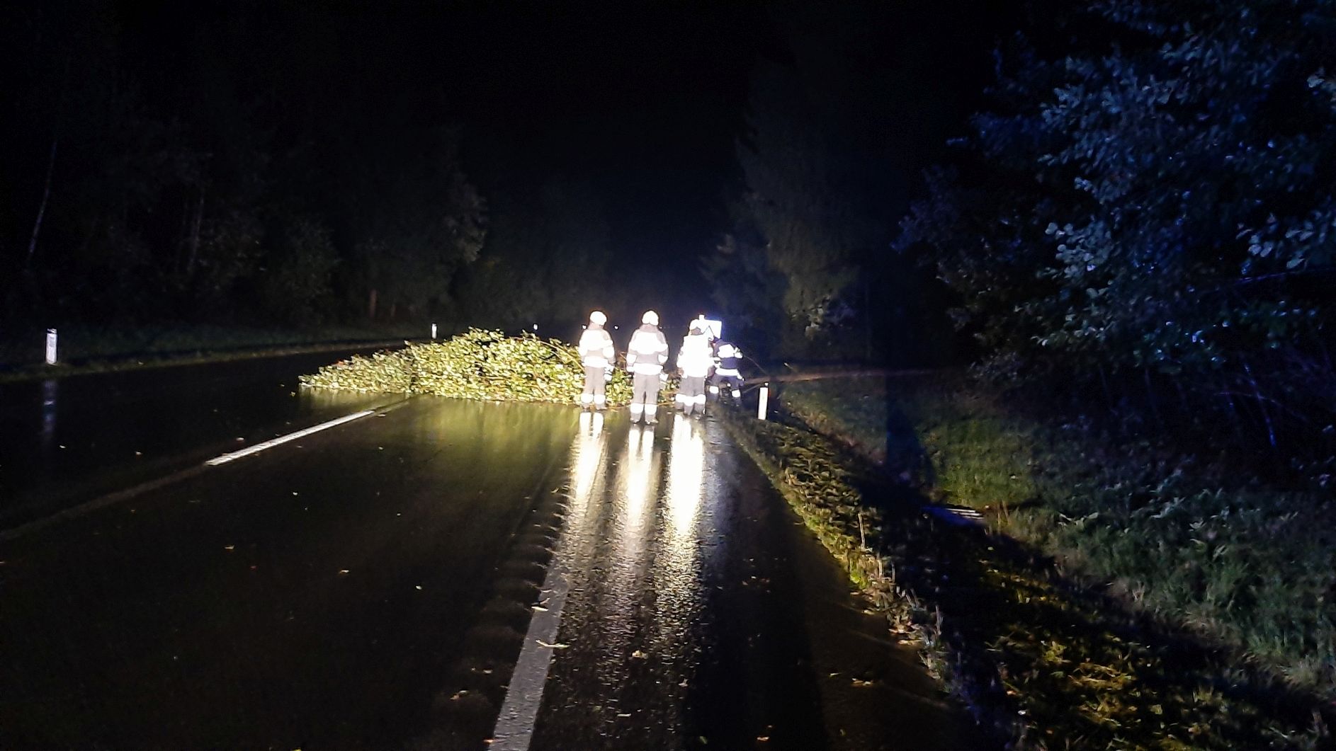 Read more about the article Türöffnung und Unwettereinsatz für die FF Friedberg