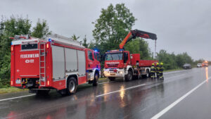 Read more about the article Verkehrsunfall mit zwei PKW und verletzten Personen